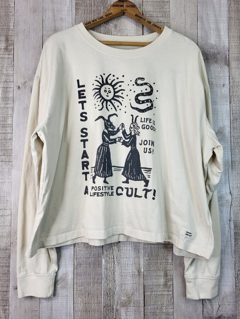 Life Is Good Positive Lifestyle Cult Cropped Long Sleeve Shirt. Mens XL